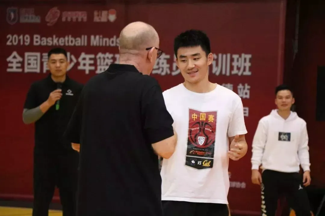 如何设计一套全面的篮球训练计划和策略_2